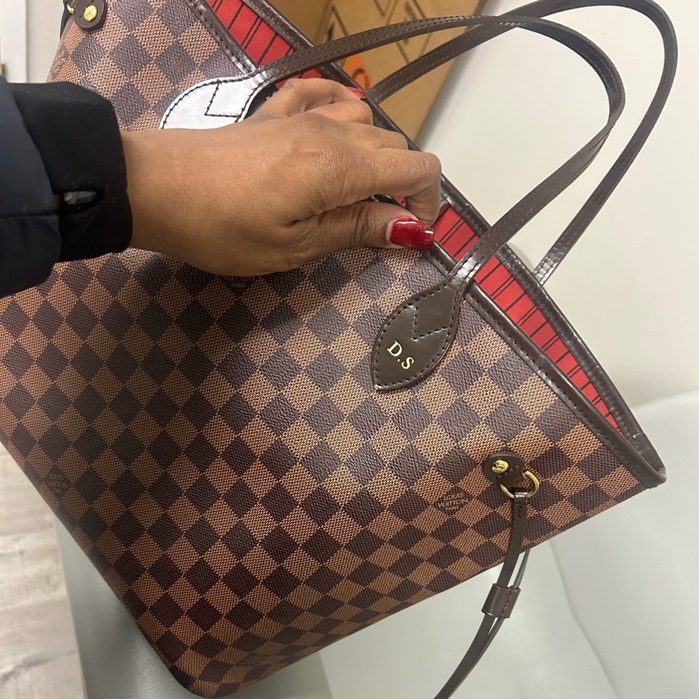 Louis Vuitton Brown Checkered Tote with Red Interior - Picture 3 of 10
